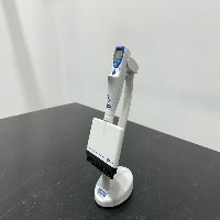 BioHit Eline 1200ul MultiChannel Pipette image 0